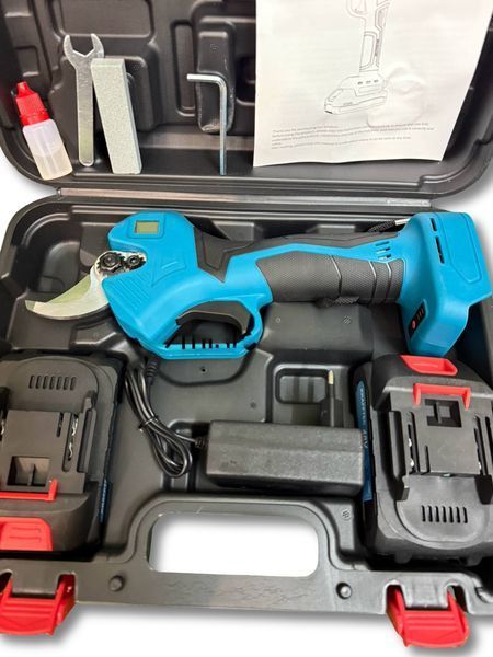 Секатор для дерев Krafftec 48V з екраном акумуляторний для саду професійний до 35 мм з 2 АКБ у кейсі 3055097521 фото